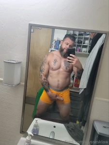 Drop my pants at work who wants to suck me off part 1