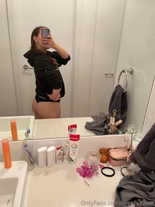 Cheeky butt pic after the gym