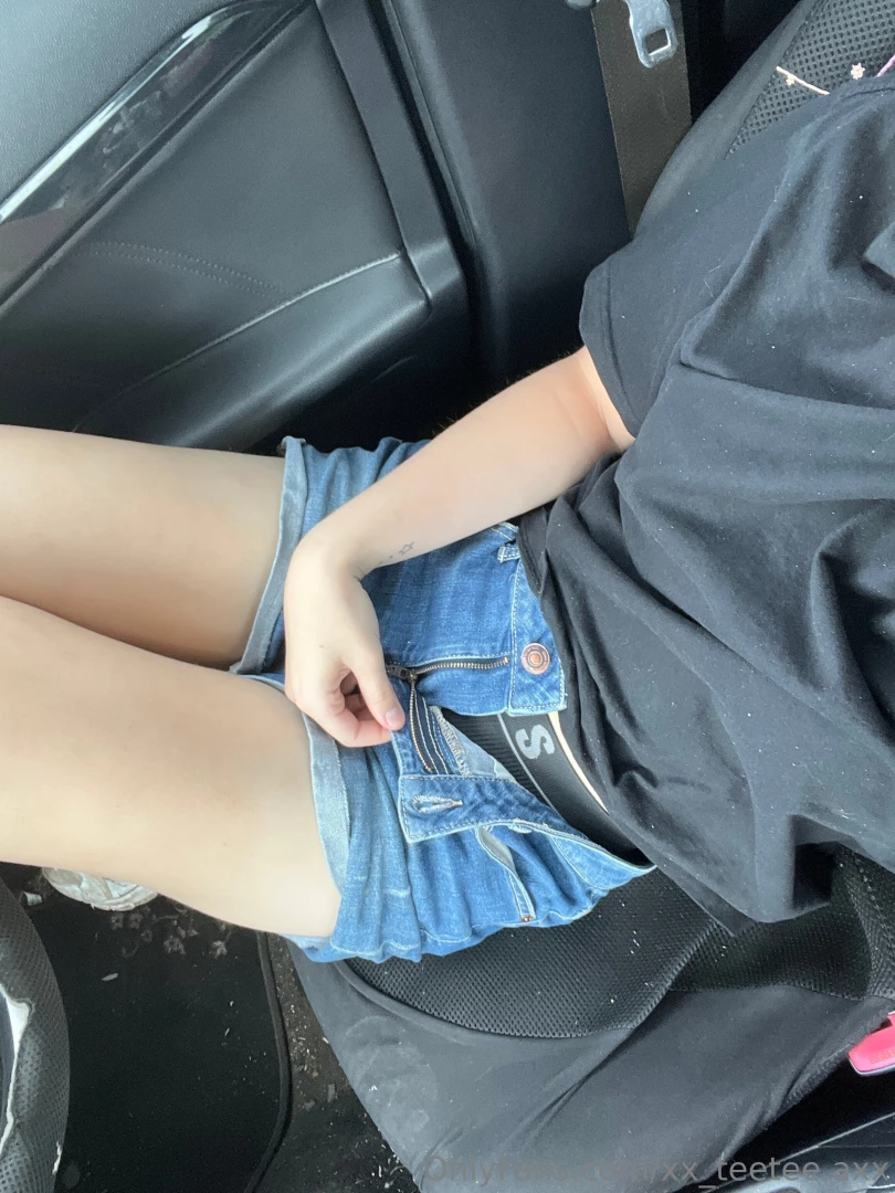 Big day at work today can t wait to finally get to go home least i m 