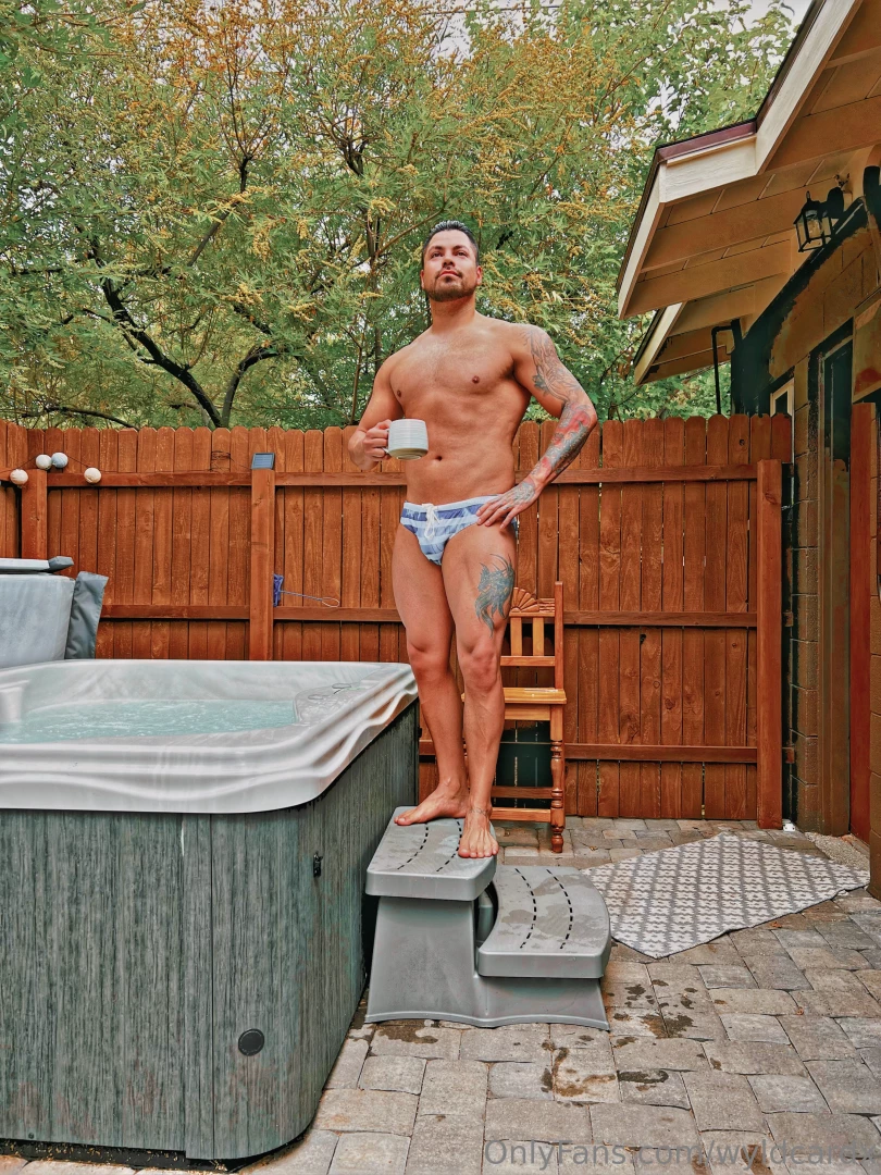 Coffee and hot tub not a bad way to start the day would you agree 