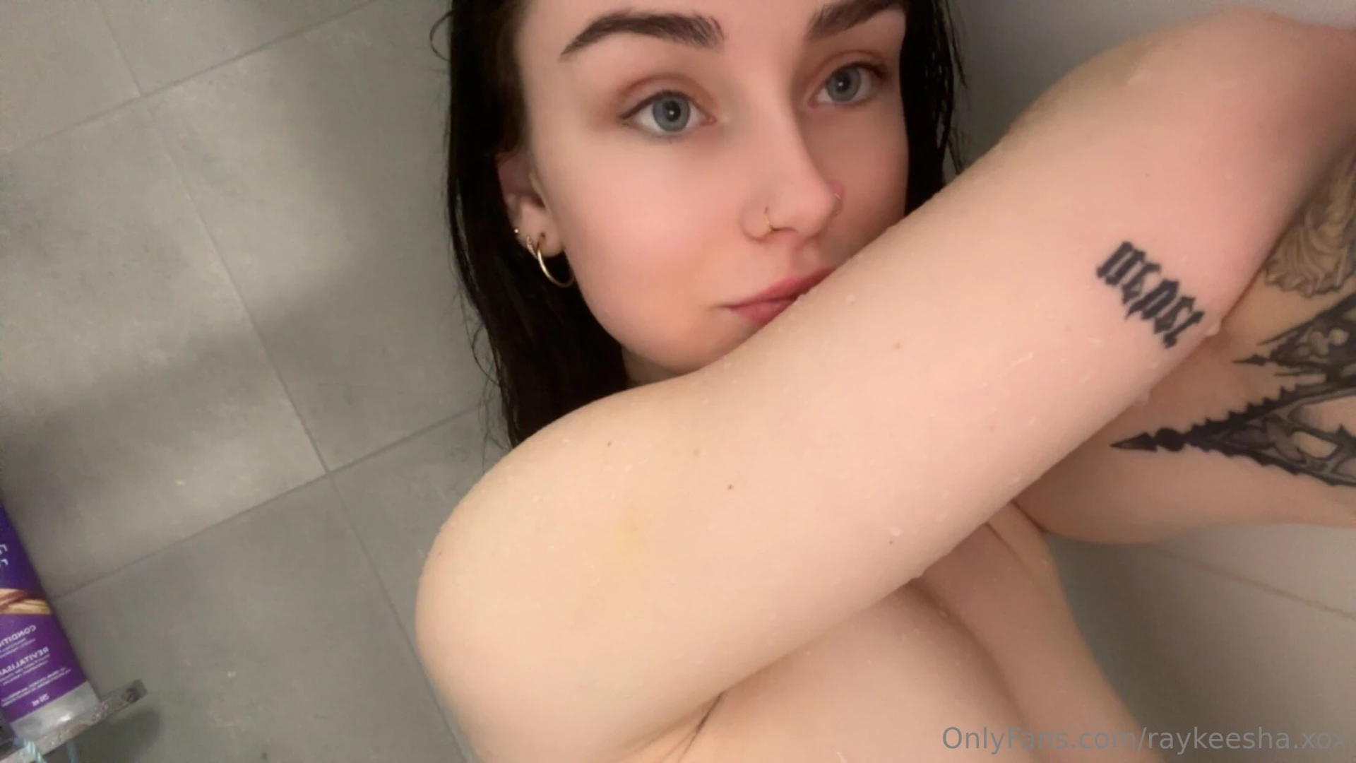 Anyone who had requested a custom before i was sick please message me 