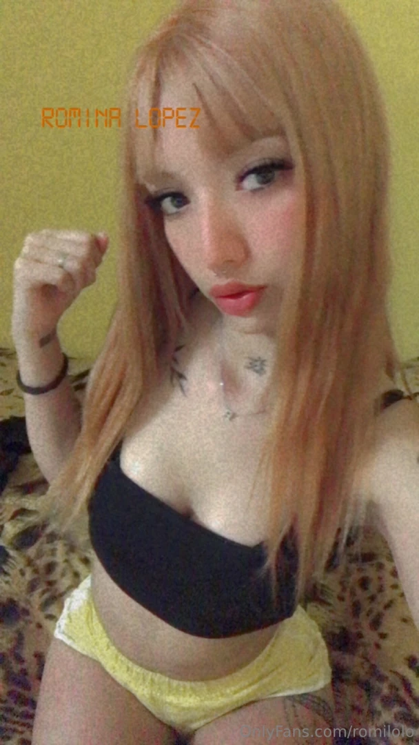 Me das unos mimos mi amor 