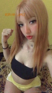 Me das unos mimos mi amor