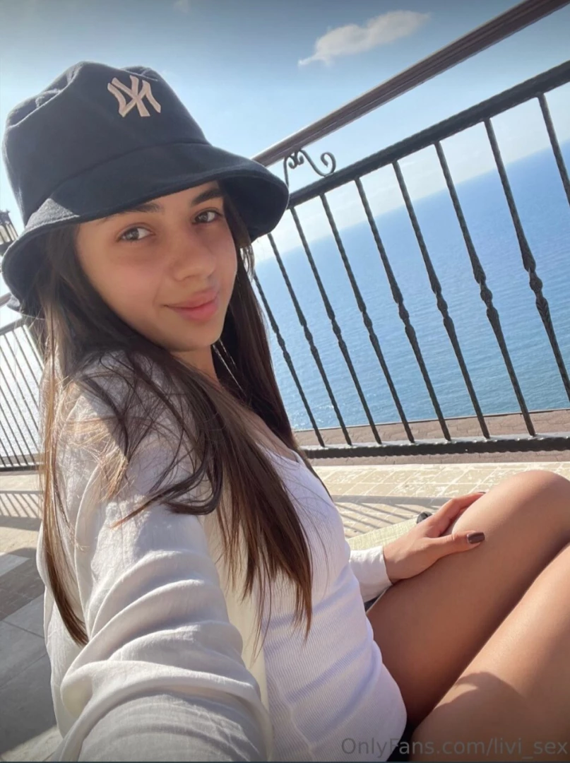 Free subscription only today desire_livi she s so kinky for her age part 27 