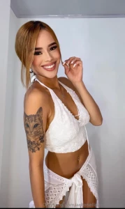 If you don t take a selfie were you even there