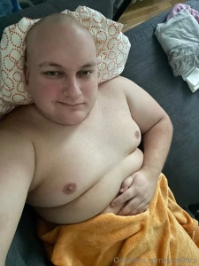 Wanna see what s under my blanket