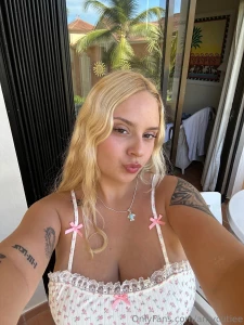 Good morning hope y all having a great friday morning dm me what you part 1