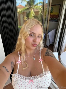 Good morning hope y all having a great friday morning dm me what you part 2