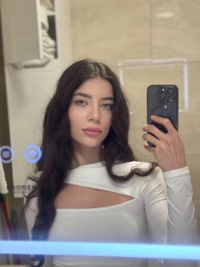 Follow me twerkmodel part 2