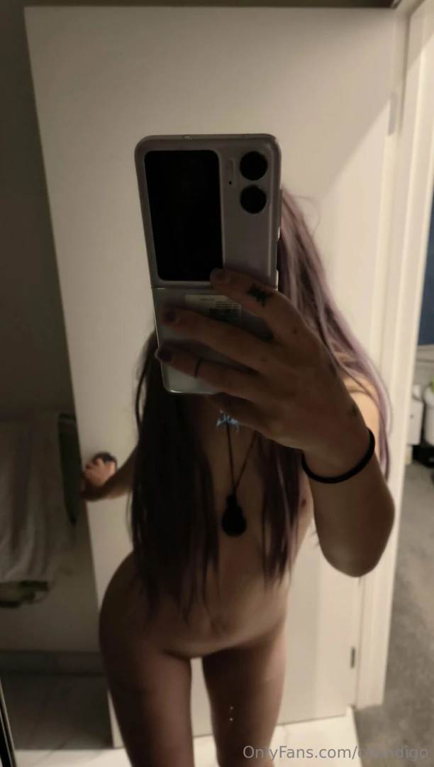 I wanna be the only one that turns u on 