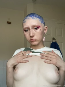 Bleaching my hair to do it pink xxx part 3