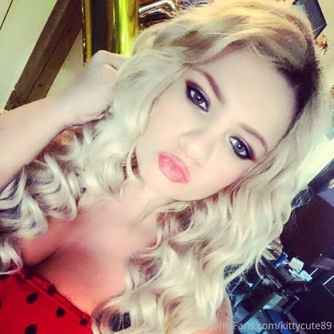Welcome everybody have a great time around kisses to you 