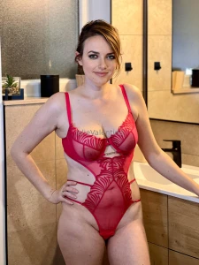 Plut t le body une pi ce ou la lingerie 2 pi ces