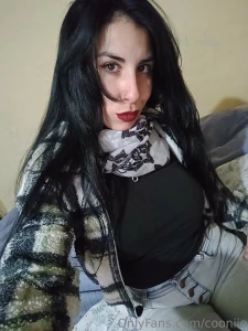 Hi there it s so cold here i want to lie down and i get goosebumps and part 1