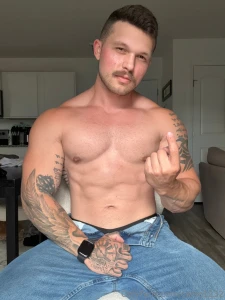 Get on your knees and show me what that mouth can do