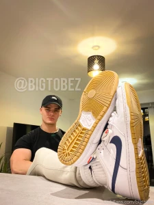Selling these and i know i ve alot of sneaker heads on here dm me if