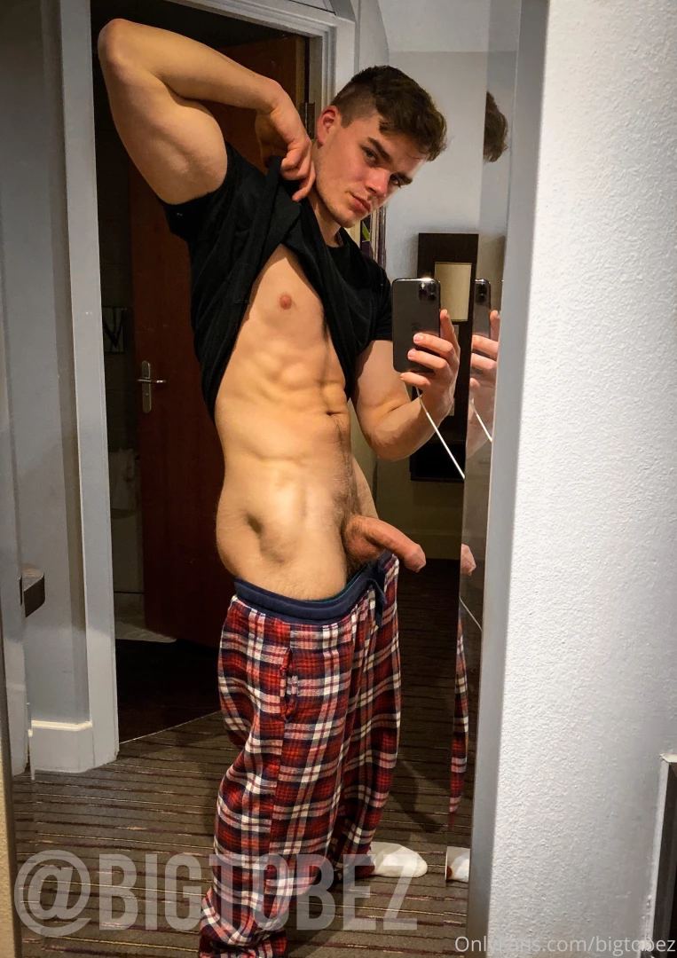 It really should be illegal to be this hot 