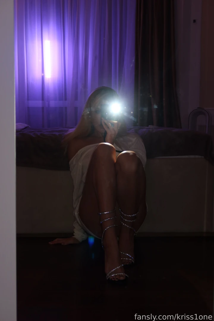 Good morning thank you for yesterday heels mirror blonde feet 