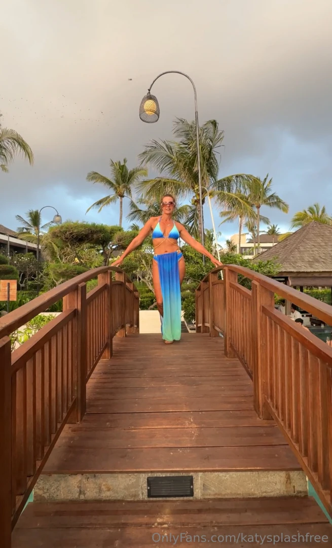 Something about sunsets 