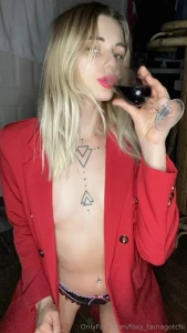 Baby i m getting ready for our dinner where are you