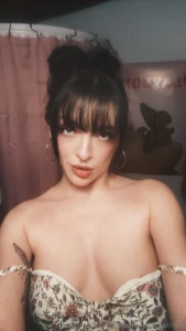 Checking in from my broken camera my new phone will be here tomorrow