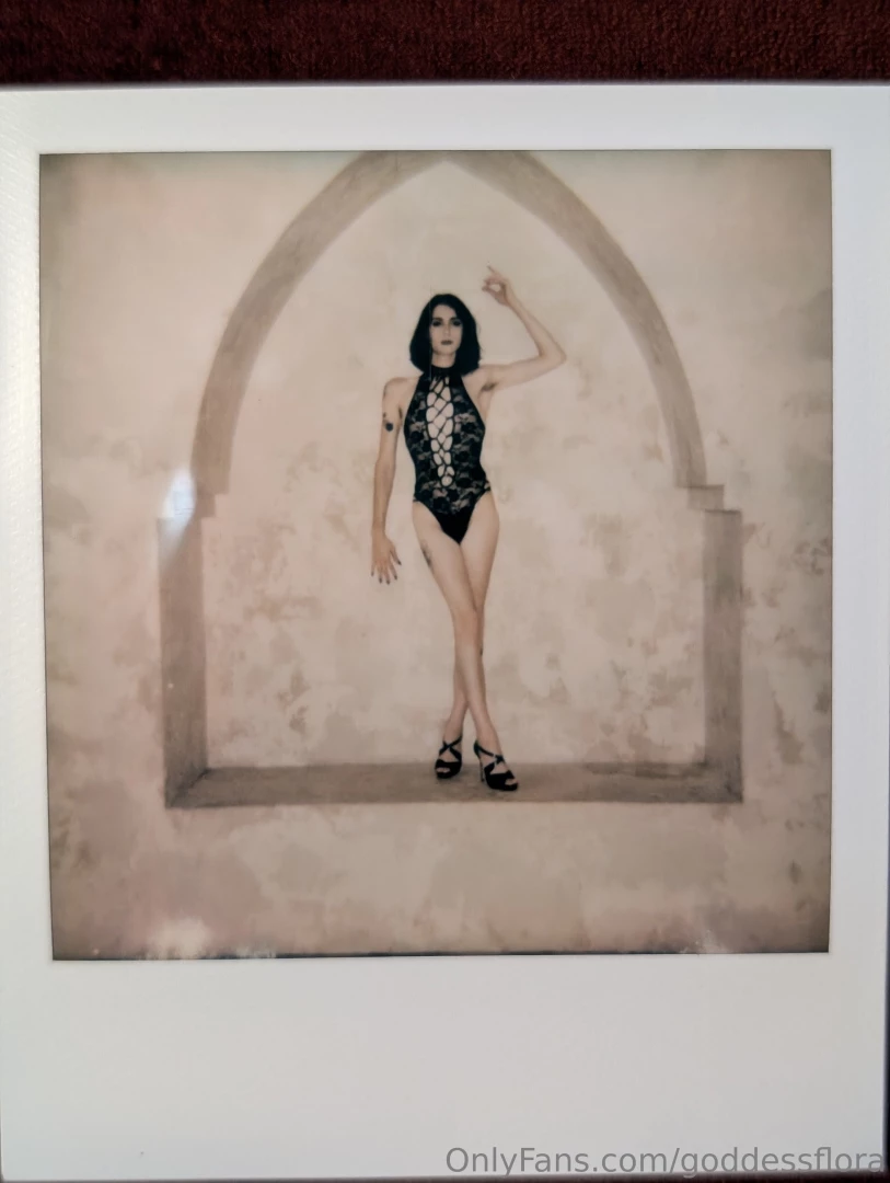 Finally got around to a nice lingerie shoot enjoy the polaroids real 