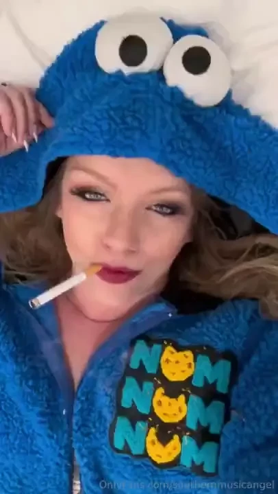 Get comfy laugh smoke and more importantly play 