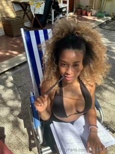 Mi godo gli ultimi giorni di sole che ne dici di farlo con me part 2