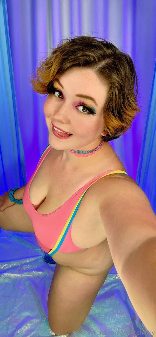 Pride month photoset and vid wearing my pansexual colors for this one part 8 