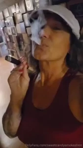Thursday night smoke enjoying a deadwood leather rose