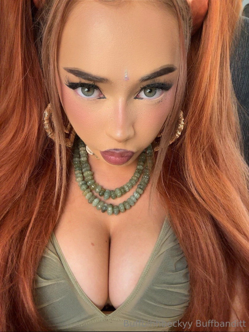 I m ovulating and i m horny and i m on a train x hehehehe 