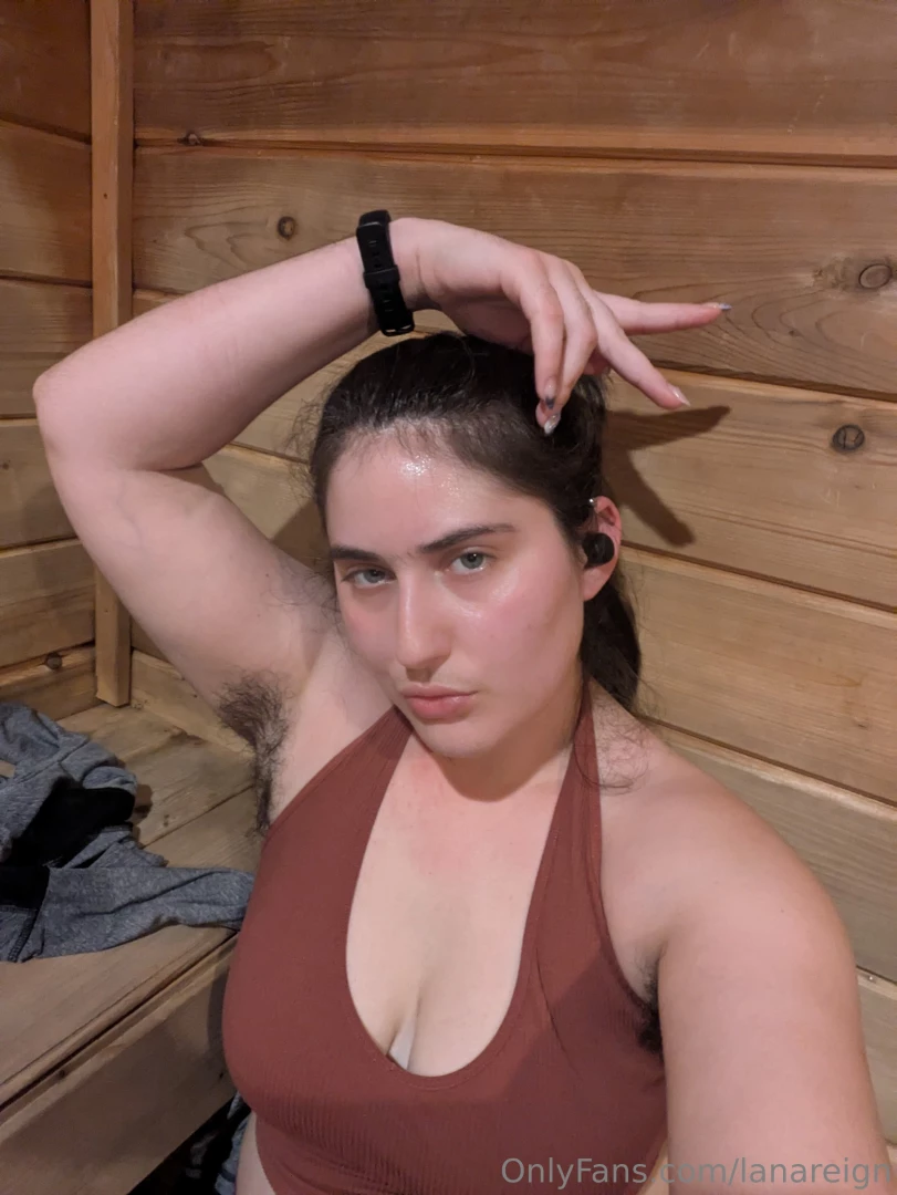 Alone in the sauna i am slowly feeling well enough for the gym which 
