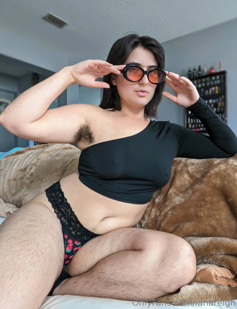 This shirt makes me feel very shakira shakira shewolf era to be part 5 