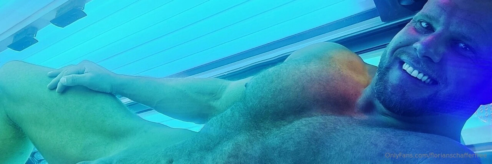 Fan in the solarium free on my wall here https onlyfans com 