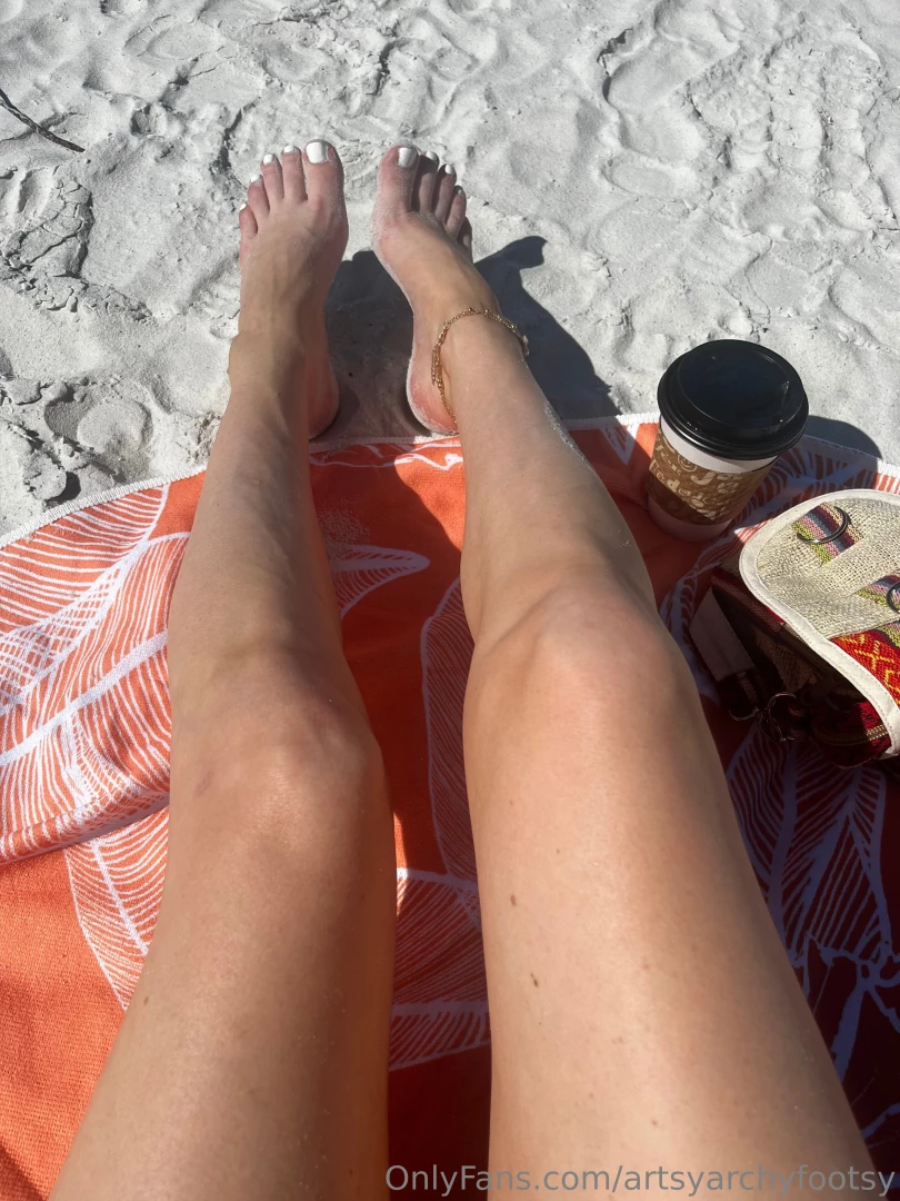 Artsyarchyfootsy 