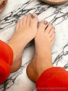 Alright fans give me your thoughts i want to get a foot tattoo but