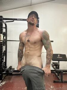 Need any gym motivation today do you wanna see more explicit content