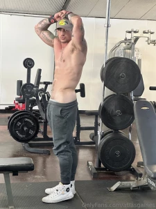 Do you think i could bench you if you want to see even more explicit