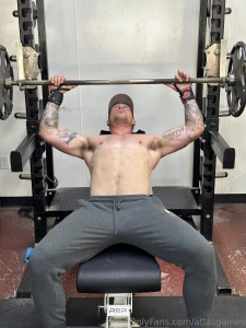 Incline bench press gives my pecs the best pump if you want to see