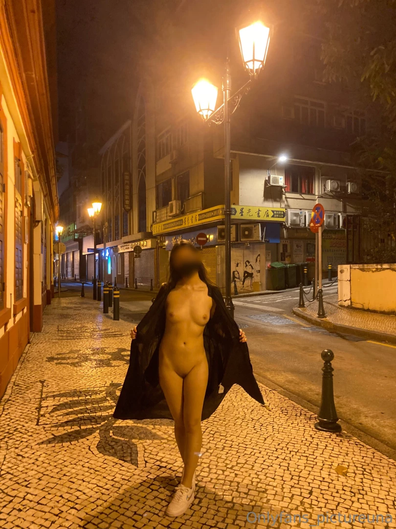 Macau street flashing 1 