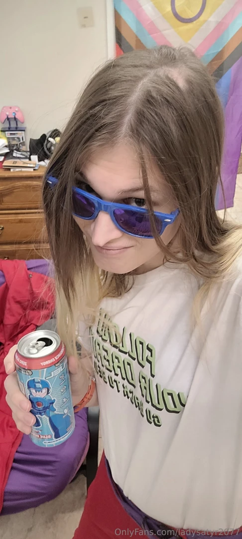 When she whips out that megabuste 