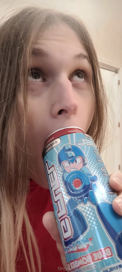 When she whips out that megabuste part 1 