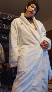 Have a full selfie set for the year also it s my birthday today so part 21