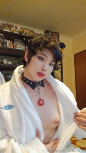 Have a full selfie set for the year also it s my birthday today so part 19