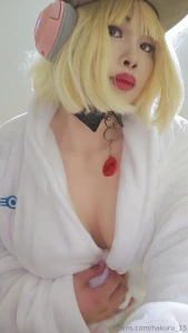 Have a full selfie set for the year also it s my birthday today so part 15