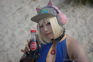 Here s a free fallout beach photo set for you guys stay hydration part 16