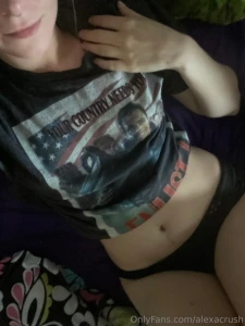 Hehe there s tiddy on my exclusive page if you wanna see how my boobs