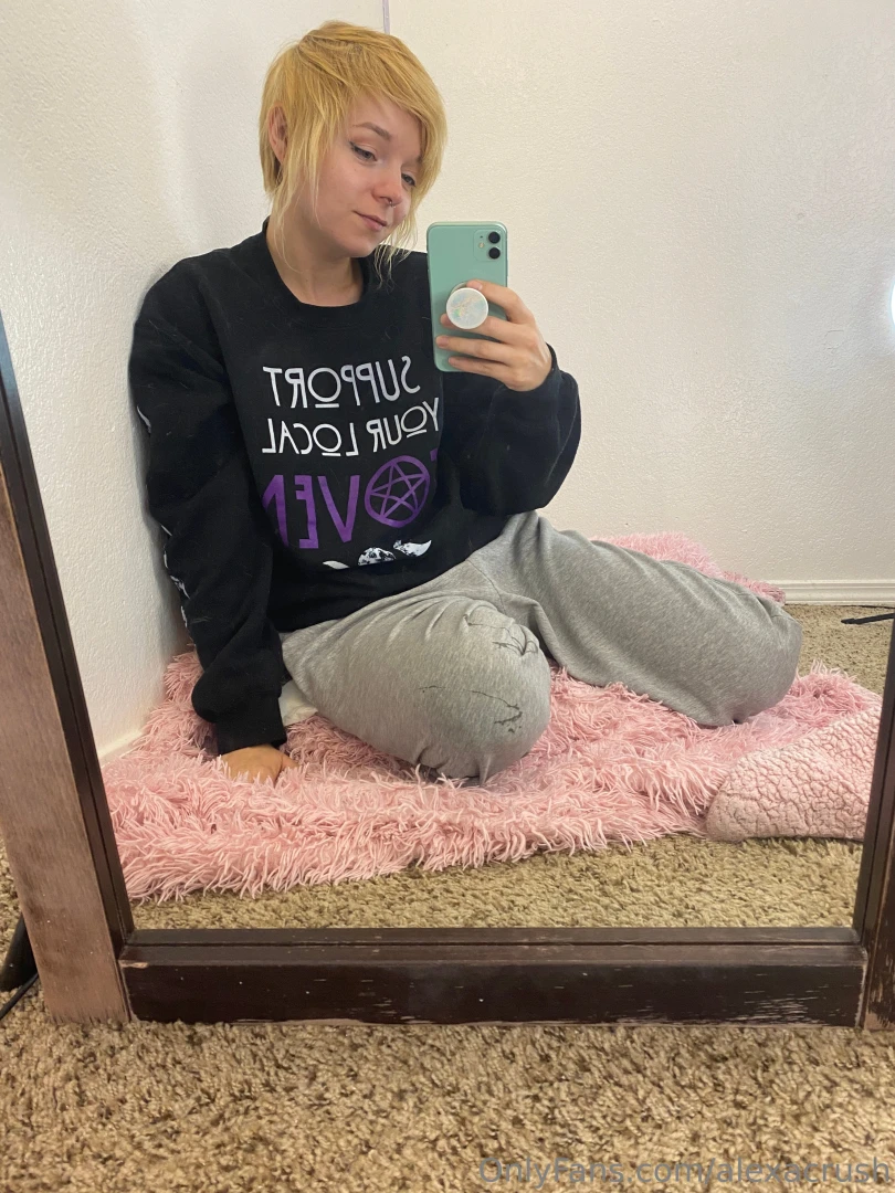 Slept in this morning i was having a sex dream and didn t want to wake part 1 