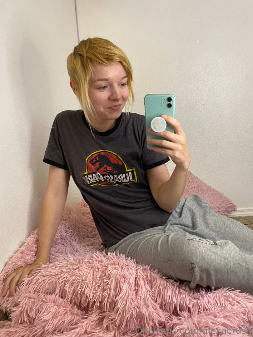 Ran a half mile today not much lol but i m feeling accomplished part 1 