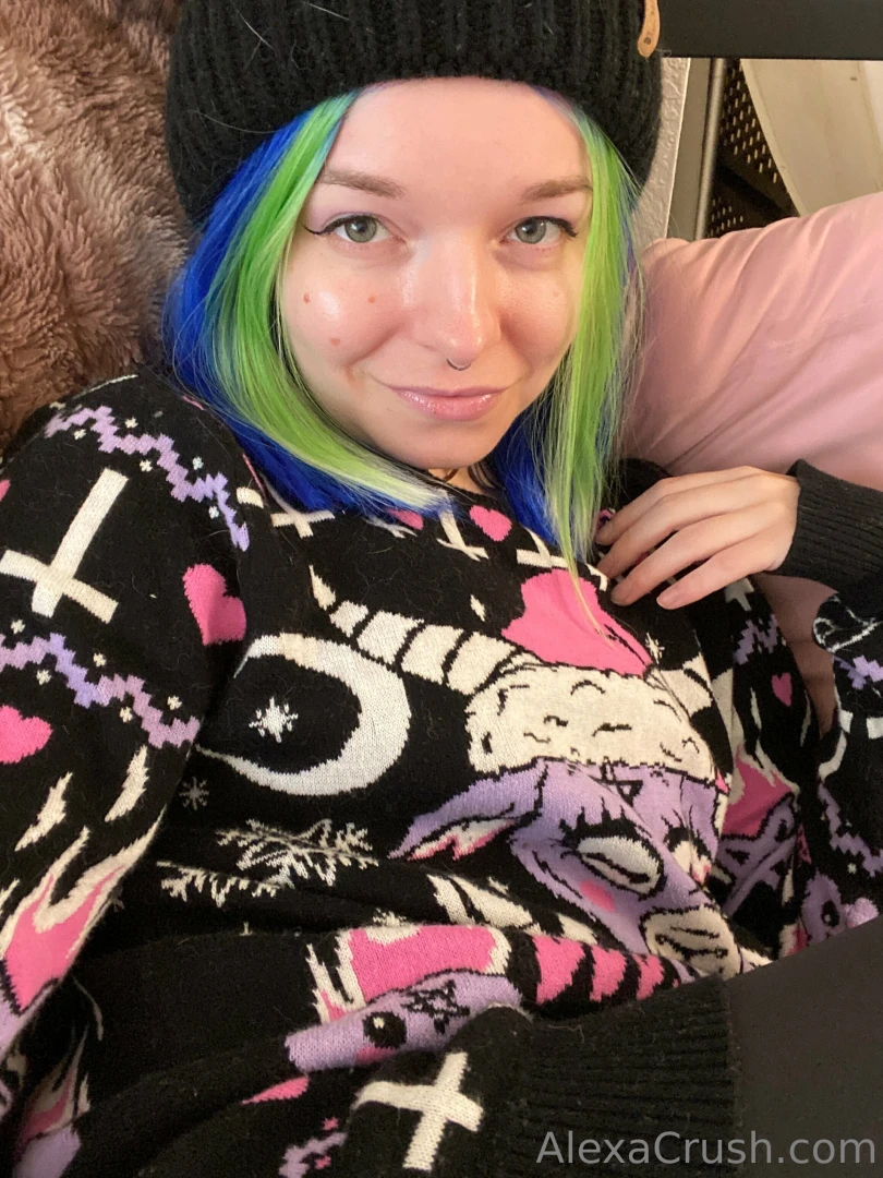 Let s cozy up and watch a scary movie 